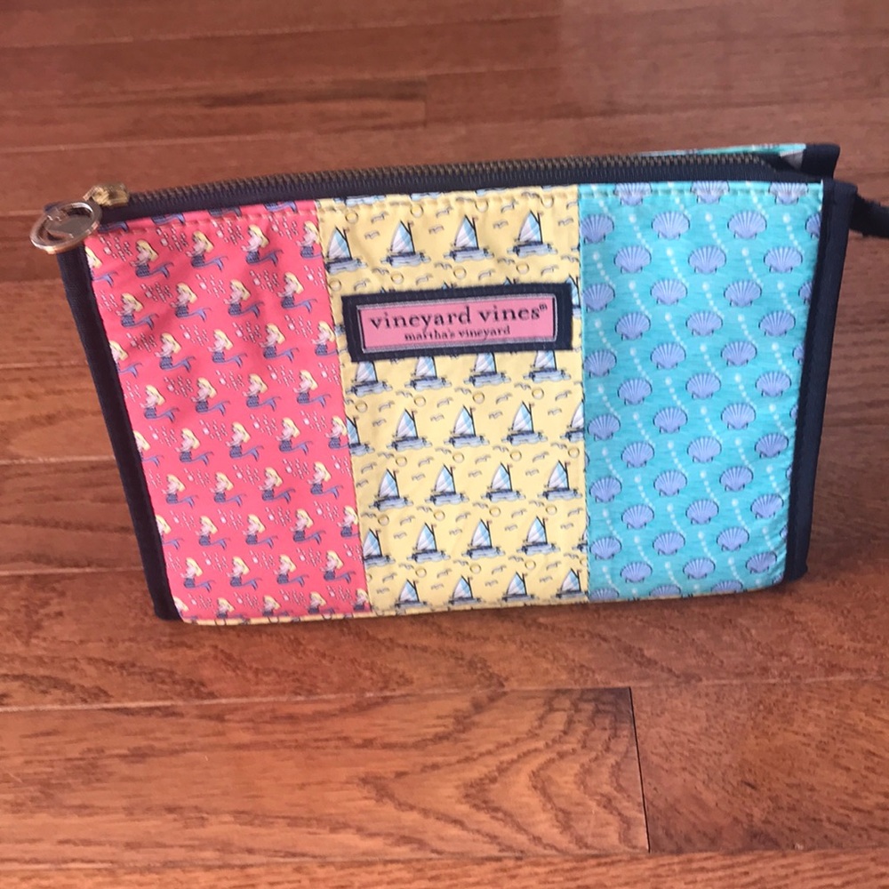 Vineyard Vines Cosmetic Bag